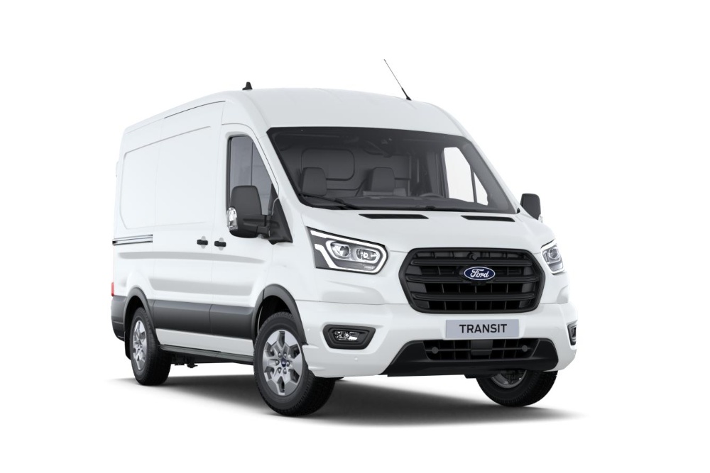 Ford Transit Limited in Weiß. Dreiviertelansicht, vor einem weißen Hintergrund. 