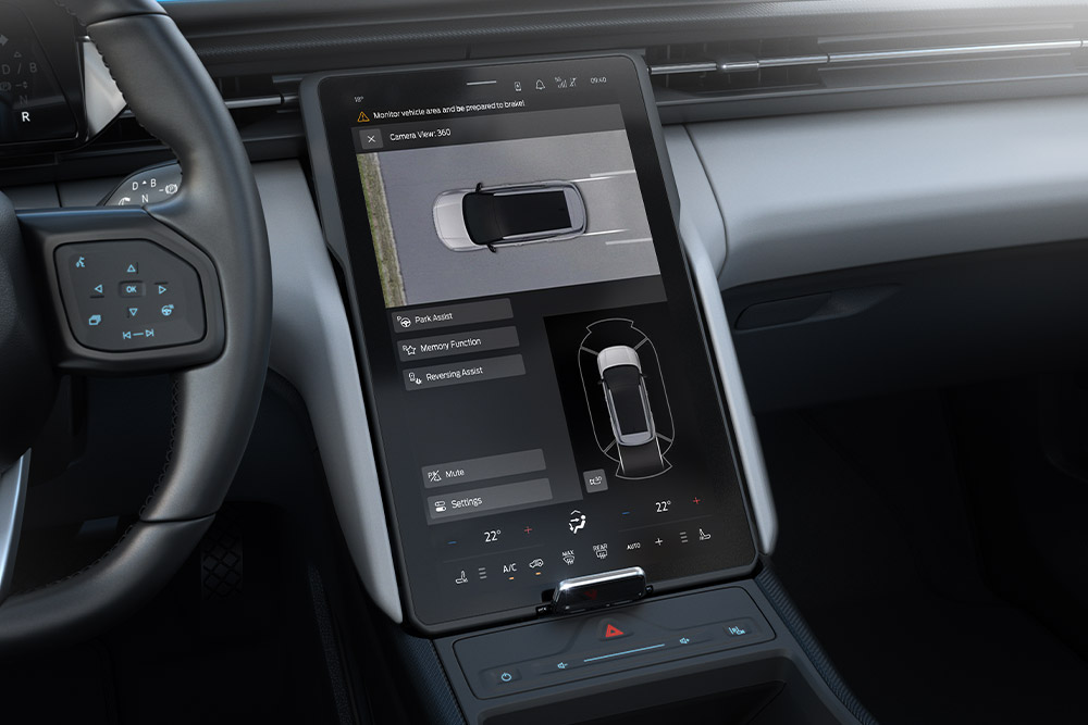 Ford Explorer Innenraum. Detailansicht des Armaturenbretts, das die Einstellungen zeigt.