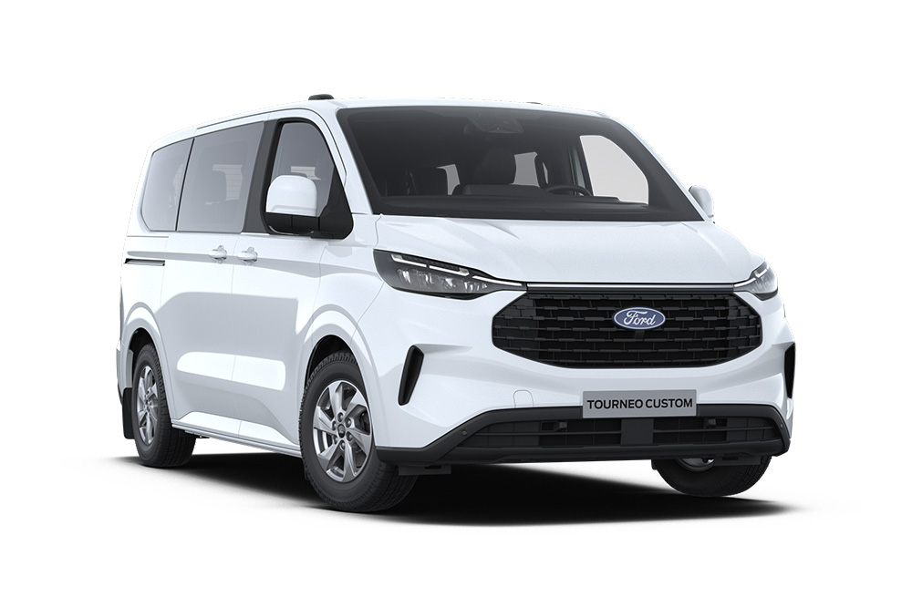 Ford Tourneo Custom Trend in Weiß. Dreiviertelansicht, steht vor einem weißen Hintergrund.