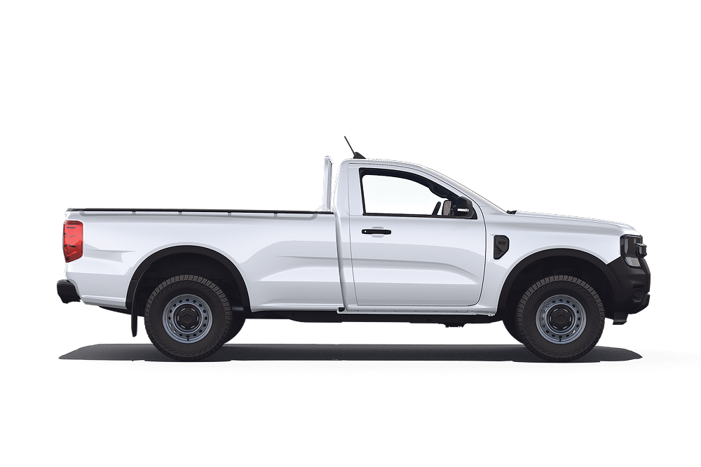 Ford Ranger in Weiß. Seitenansicht, vor einem weißen Hintergrund.